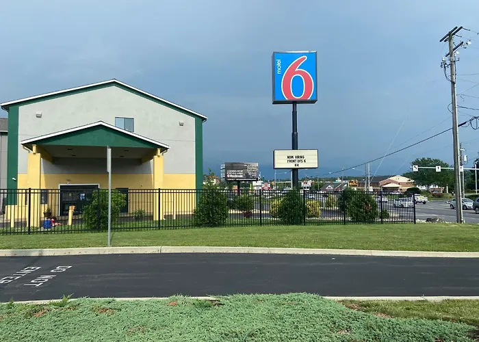Resorts Guide Motel 6 Lancaster